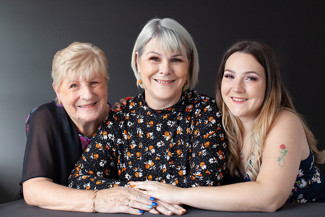 FAMILY AND INDIVIDUAL PORTRAITS